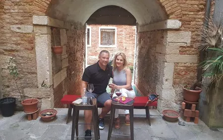 Rialto Farmers & Fish Market Food Tour in Venice with Wine Tasting & Sightseeing