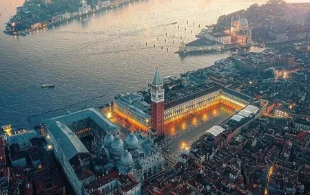 Walking tour in Venice