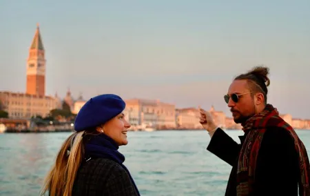 Venice Historic Walk: the city, its architecture and traditions