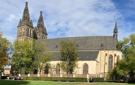 Self-Guided Audio Tour in Prague's Vysehrad Castle