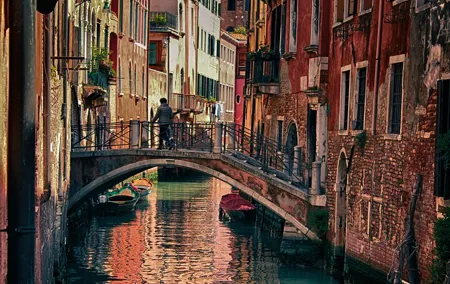 Shadows of Venice A Nighttime Ghost Walk