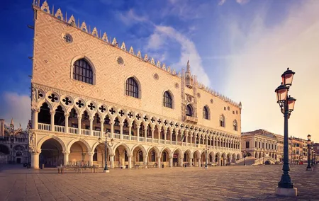 Guided Tour of the Magnificent Doge's Palace and the Prison