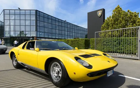 Motor Valley Private Tour: Ferrari & Lamborghini from Venice