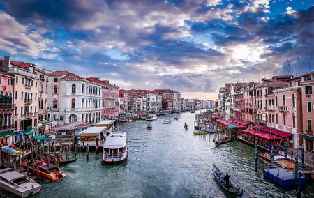 Explore Venice from Piazza San Marco to Rialto Bridge Walk Tour