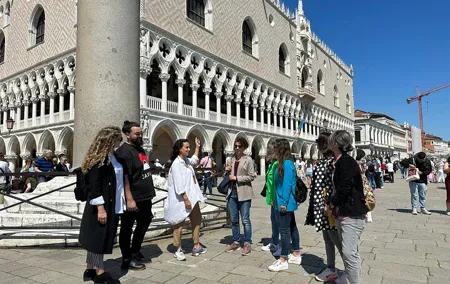 Skip-the-line Doge's Palace & St Mark's Square with wine tasting