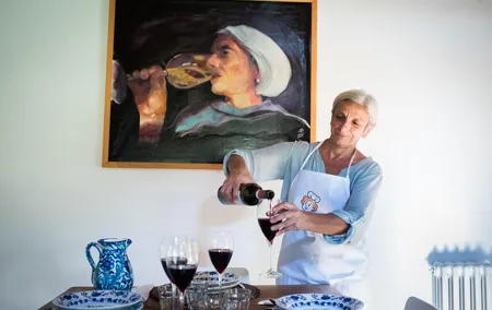 Professional 6 Wines Tasting with Regional Appetizers in a Local’s home - Venice
