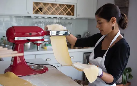 Make Pasta With Local Chef in Venice + Live Guitar
