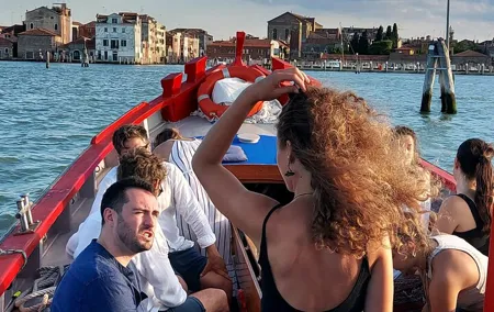 Venice Your Way: A Private 3-Hour Bragozzo Cruise in Venice