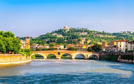 Verona - City of Lovers: Full-Day Private Tour from Venice
