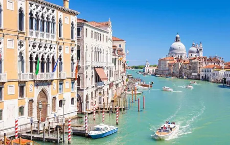 Sailing with Melodies a Private Gondola Serenade Experience
