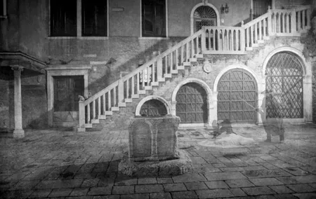 Ghosts wandering in the dusk (free tour to Murano included) - PRIVATE