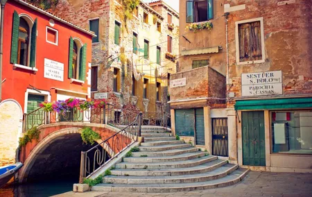 Venice Family Private Tour: Historic Sites & Scenic Routes