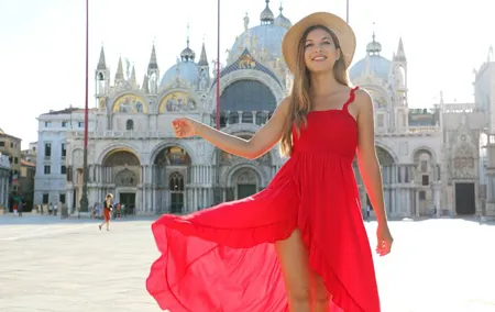 A Romantic Photoshoot in the Heart of Venice