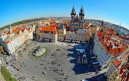 Prague Old Town tour and external Jewish Quarter