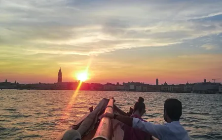 Venice Lagoon Private Boat Tour with Prosecco aperitif