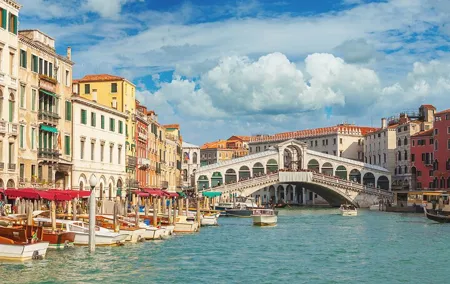 Wine and Cicchetti Tour in Venice