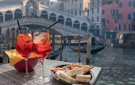 Venice Sunset Walking Tour with Local Bites and Drinks