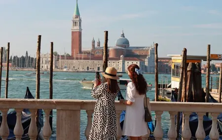 Private Venice Tour: Landmarks & Hidden Gems with Caffè Florian