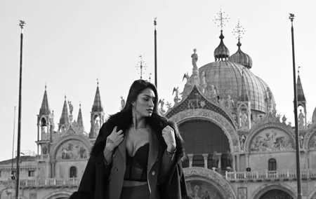 Professional photoshooting at sunrise, same day, sunset in Venice
