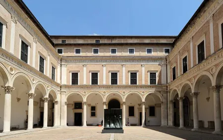 Venice Doge's Palace Tour and Access to Casanova's Prison