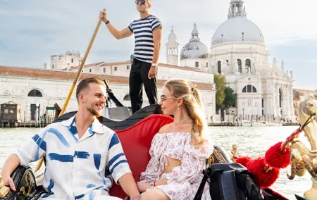 Servizio Fotografico in Gondola tra i Gioielli di Venezia