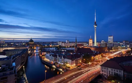 Berlin 4-Course Sunset Dinner Cruise Including Drinks