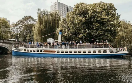 1h Sightseeing Cruise on Historic Steamship Kaiser Friedrich