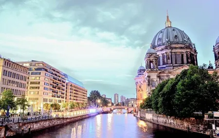 Berlin Private Walking Tour with a Local