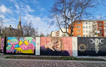Walking on the Wall: 3-Hour Tour in Berlin