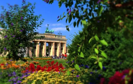 All-in-One Berlin Highlights on Foot: Private Walking Tour