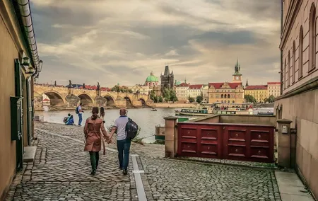 Private Prague walking tour with Pilsner brewery trip & Lunch