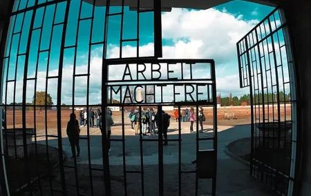 Private tour 5-hour to Sachsenhausen from Berlin with hotel pick up