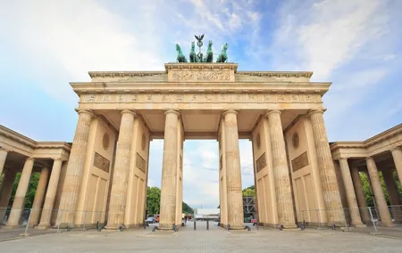 Berlin Blitz by Car: 2-hour Private Tour with a Vehicle
