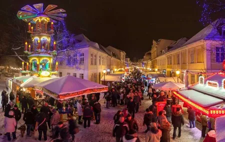Berlin and Potsdam Christmas Markets Tour by Private Car
