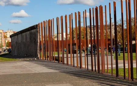 Wall Tour Berlin - Fates, Heroes & Love Stories