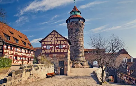 Private transfer from Berlin to Nuremberg with 2h of Sightseeing