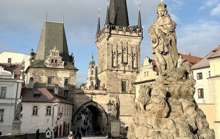 Charles Bridge Sightseeing Tour with Online Quiz