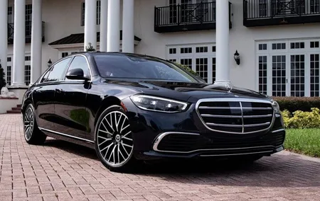 Round Trip Private Transfer Berlin Brandenburg BER to Berlin City by Luxury Car