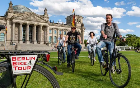 Half-Day Guided Bike Tour of Central Berlin's Highlights