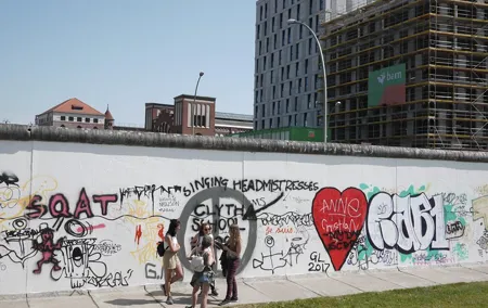 Alternative tour, History off the beaten path
