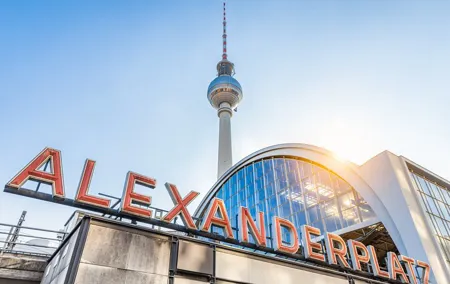Berlin: Self-Guided Photo Safari with premium Photobook