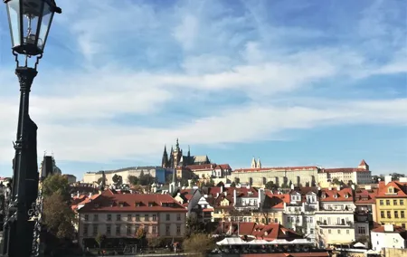 Tour of Charles Bridge and Prague Castle. In Spanish