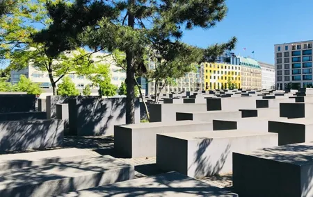 All-day Berlin Private Tour with Expert Guide