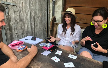Learn Magic and Mindreading like a Pro
