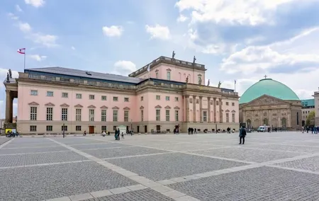 Berlin City Highlights Walking Tour Experience
