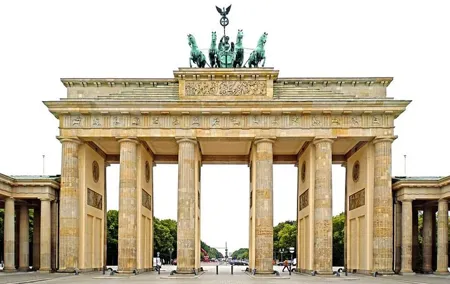 Private Shore Excursion: All-Highlights of Berlin (shared port transfer)