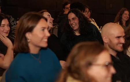 Friday Funnies English Comedy Showcase FREE SHOT