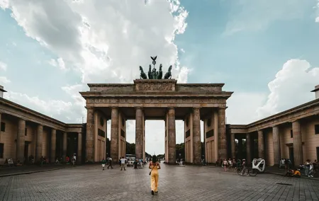 Private tour of the best of Berlin - Sightseeing, Food & Culture with a local