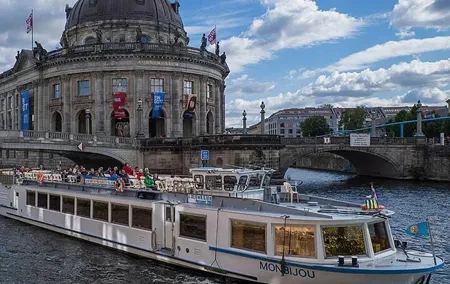 Berlin Historical City Cruise 1 Hour Sightseeing Tour