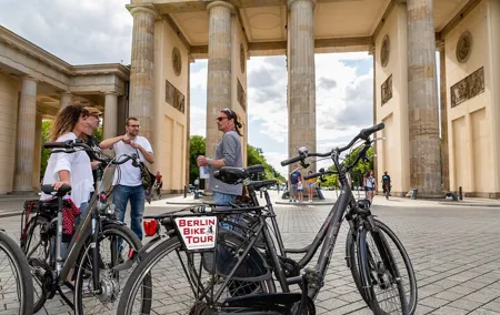 Berlin Wall and Highlights E Bike Tour in Berlin